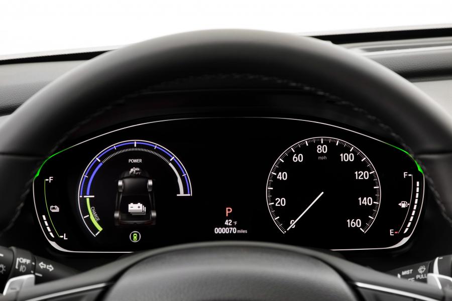 Панель приборов Honda Accord Touring Hybrid 2017 года  (NA) (фото 18 из 170)